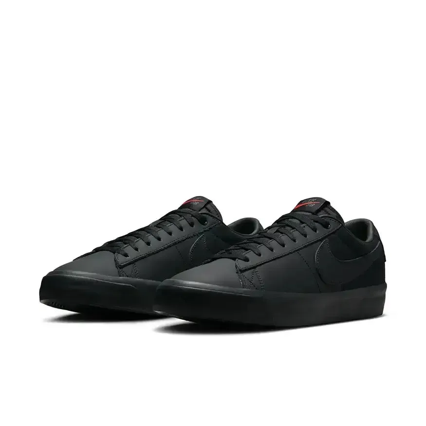 Traction Control Nike SB Zoom Blazer Low Pro GT ISO Shoes