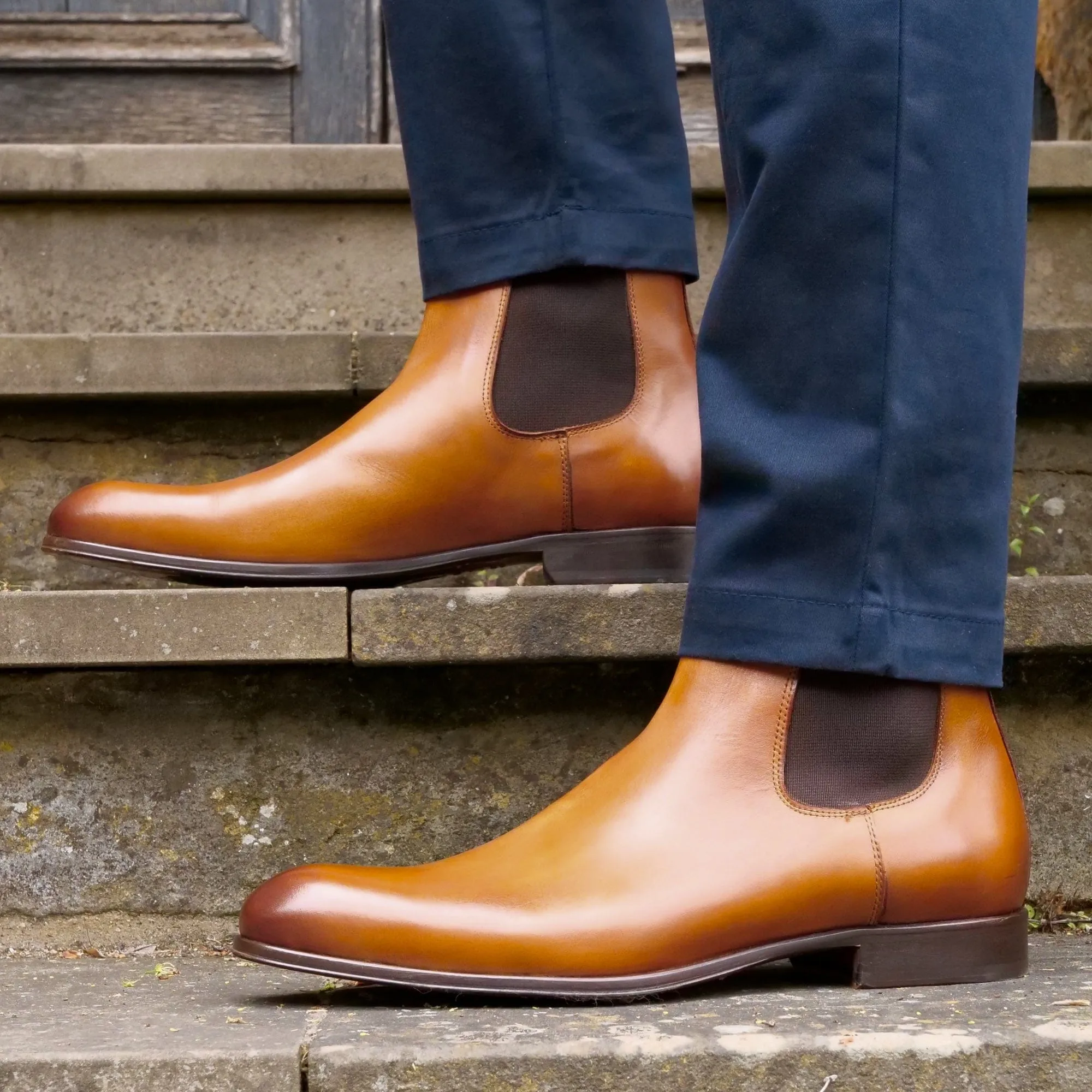 Milan Chelsea Boot Light Tan Rugged Look