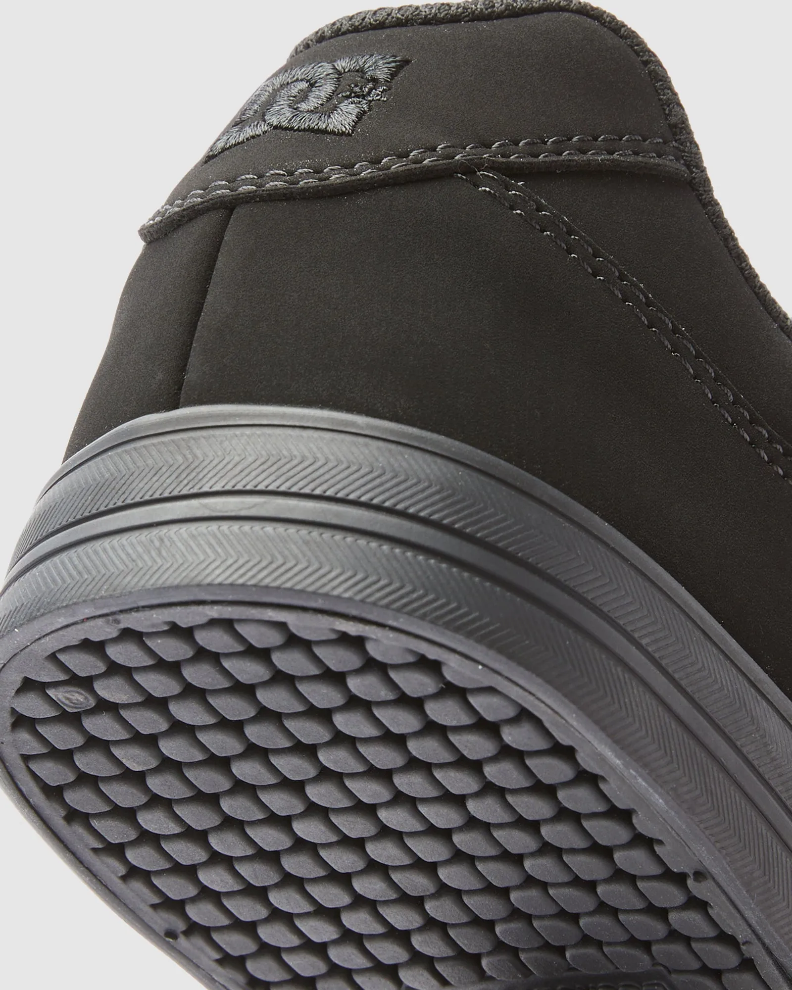 Boys 8-16 Pure V Skate Shoes High Top Design
