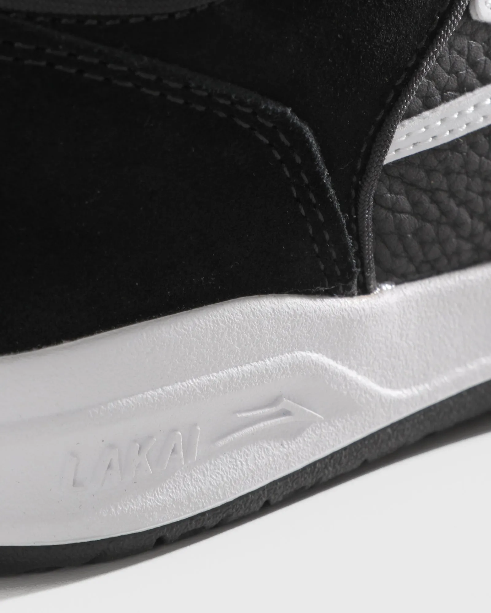 Supportive Telford Low - Black Suede