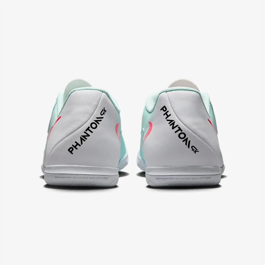 Phantom GX 2 Club IC Low-Top Soccer Shoes practice session