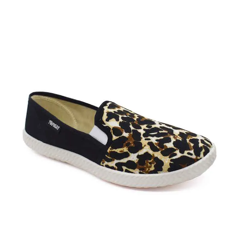 Free Step Smooth Flex Tomcat Slip-On Canvas Shoes - Leopard