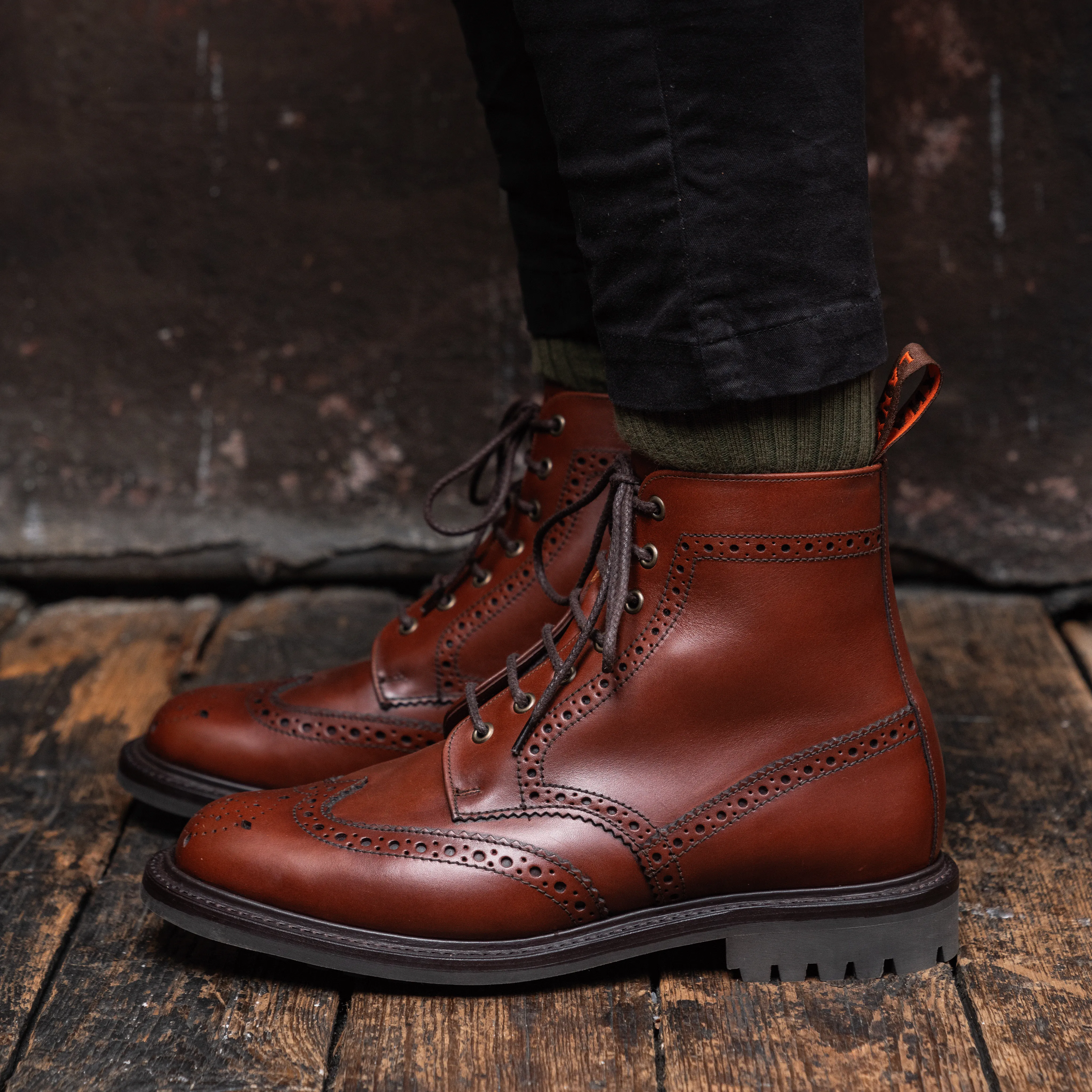Stretchable Material GRINDLETON // CHESTNUT BROWN