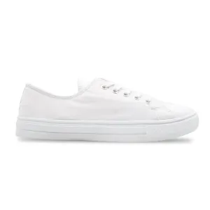 Flexible Material Weekend Ready Amka Canvas Shoes - White