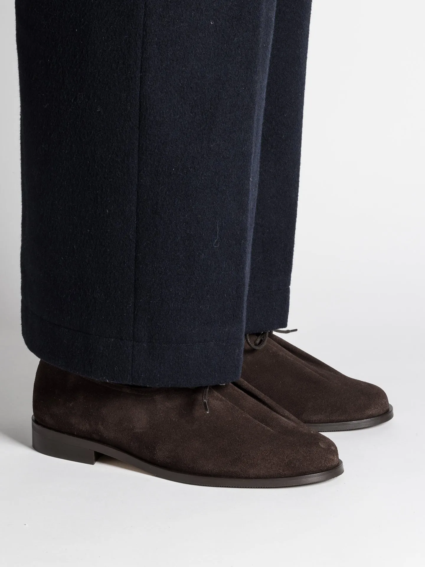 Bold Stitching Sleek Look MATT NEW MOGANO