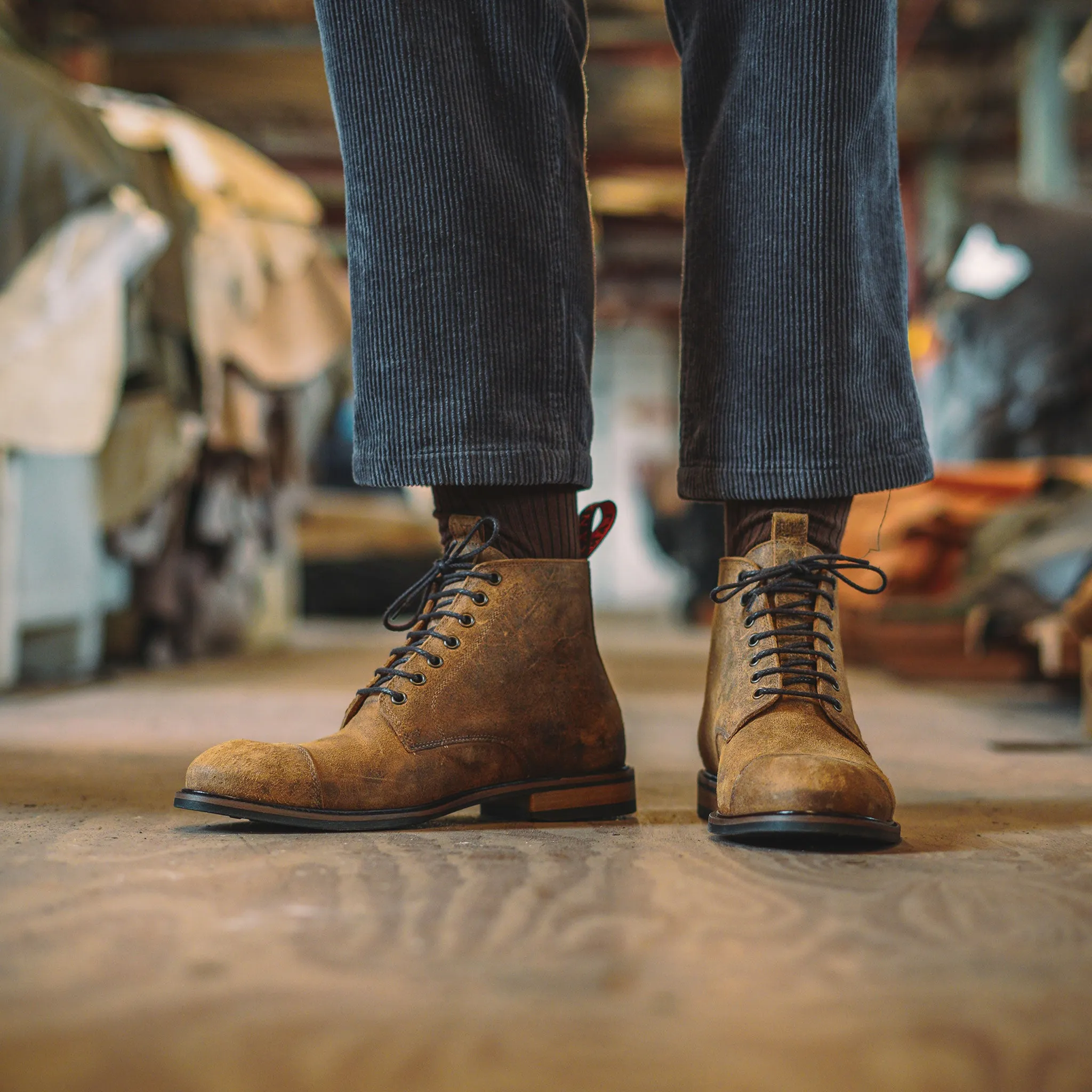 TASKER // TEAK Gentle Edge Solid Step