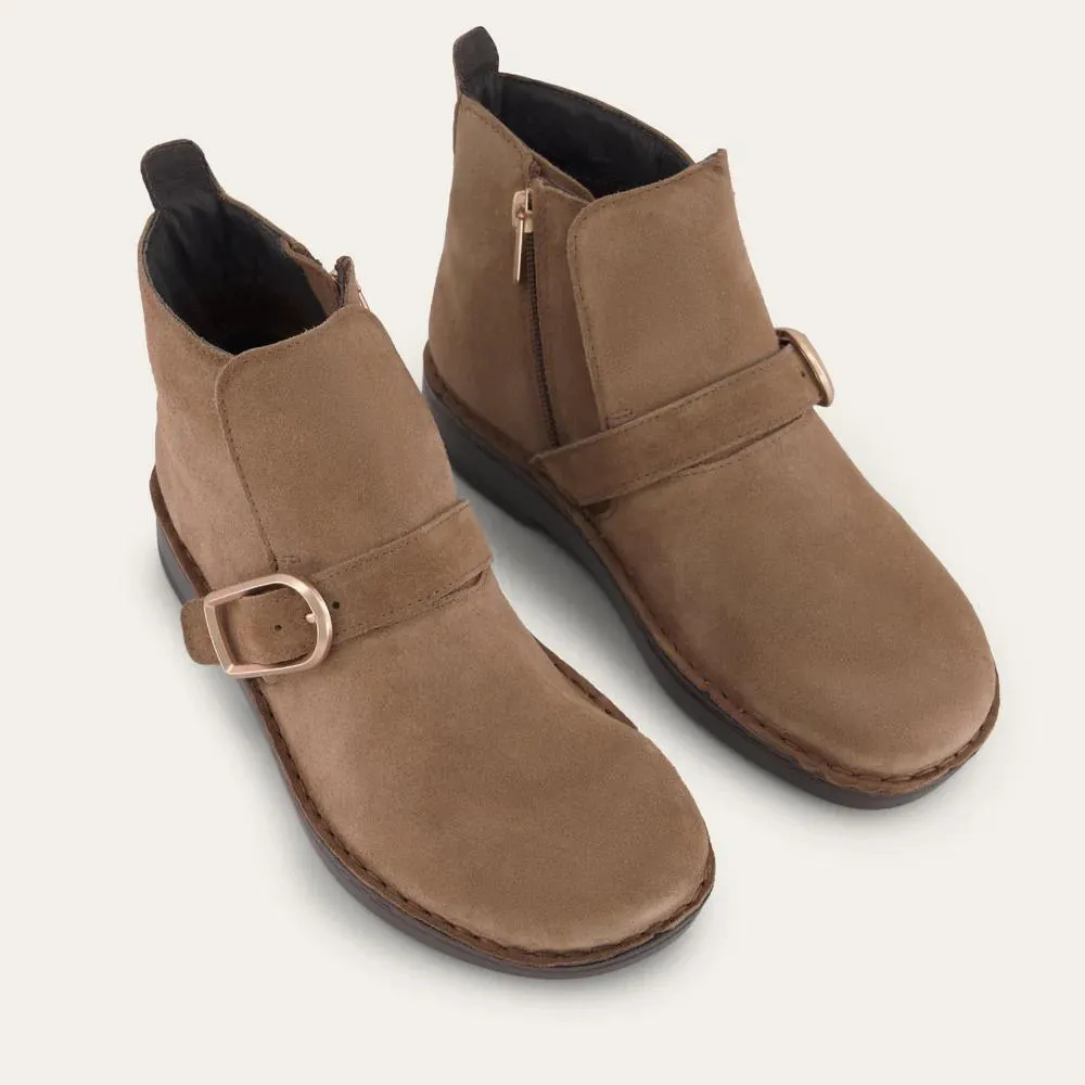 Naot Kolmer Acorn Suede Ankle Boot (Women's) Snow Guard Outdoor Trail