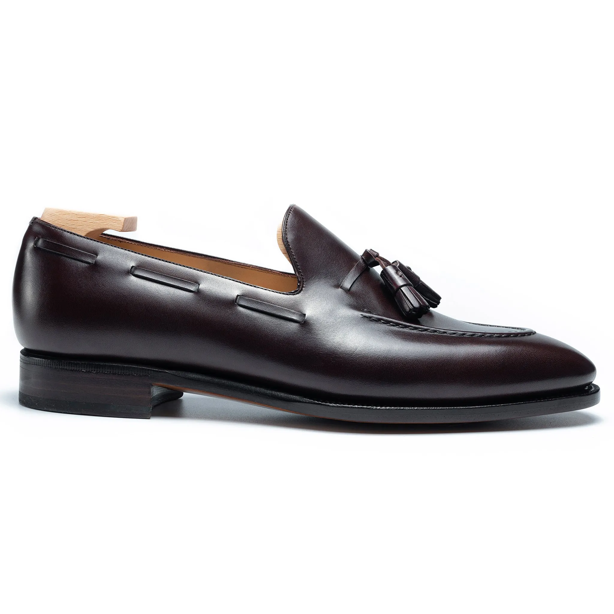 144 ARTISTA Classic Comfort Design Local Walk
