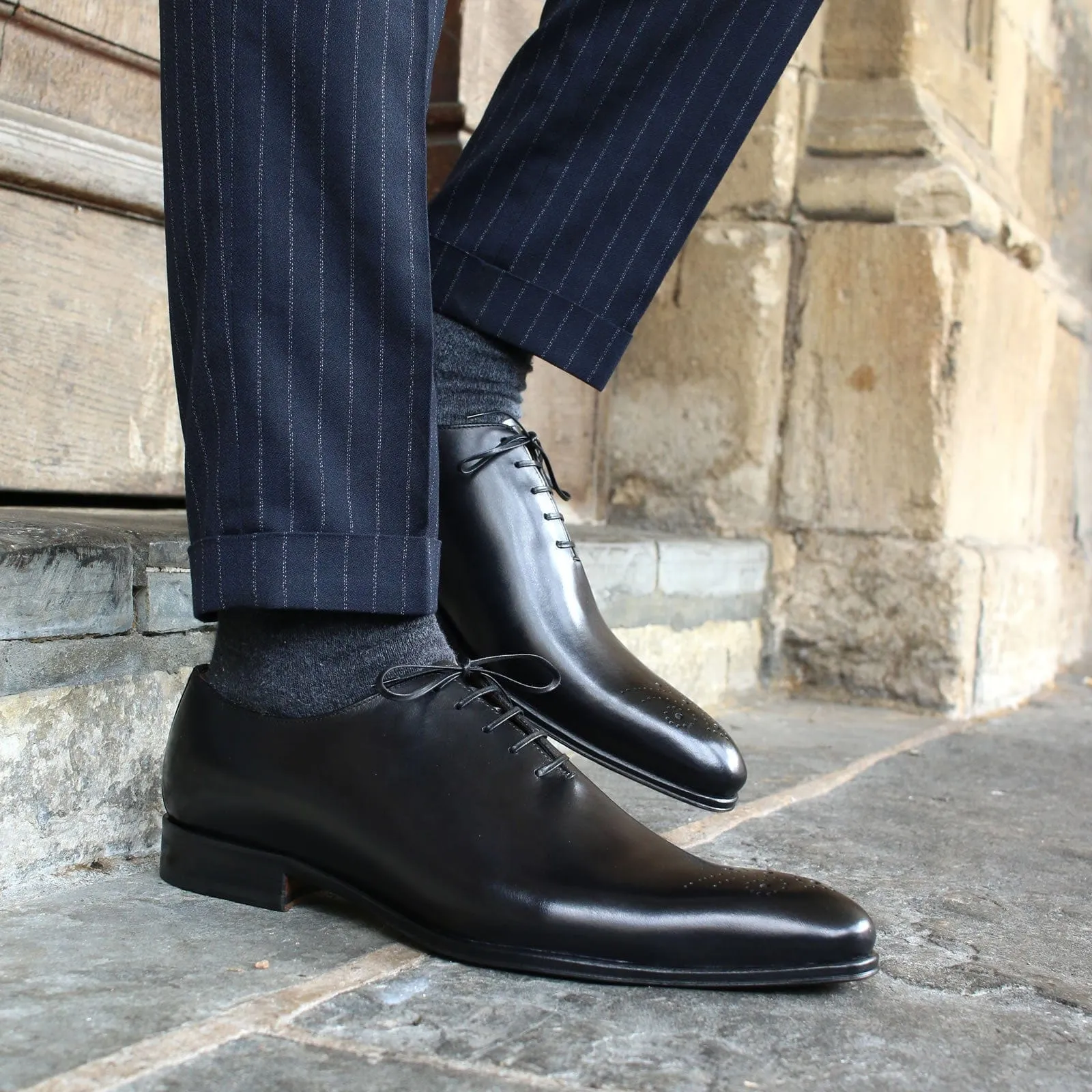 Sleek Finish Good Grip Ellington Wholecut Brogue Black