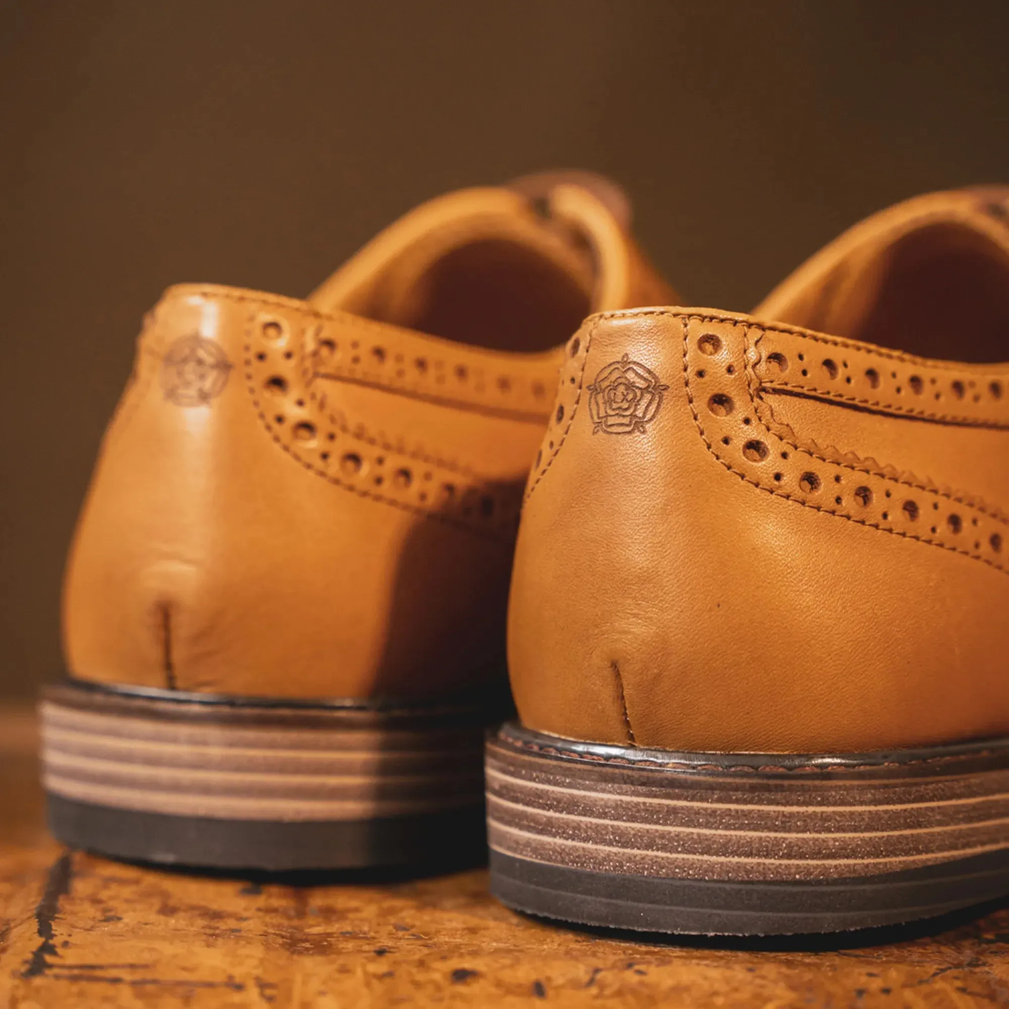 Day To Night Shoes Smooth Sides SHIREBURN // TAN