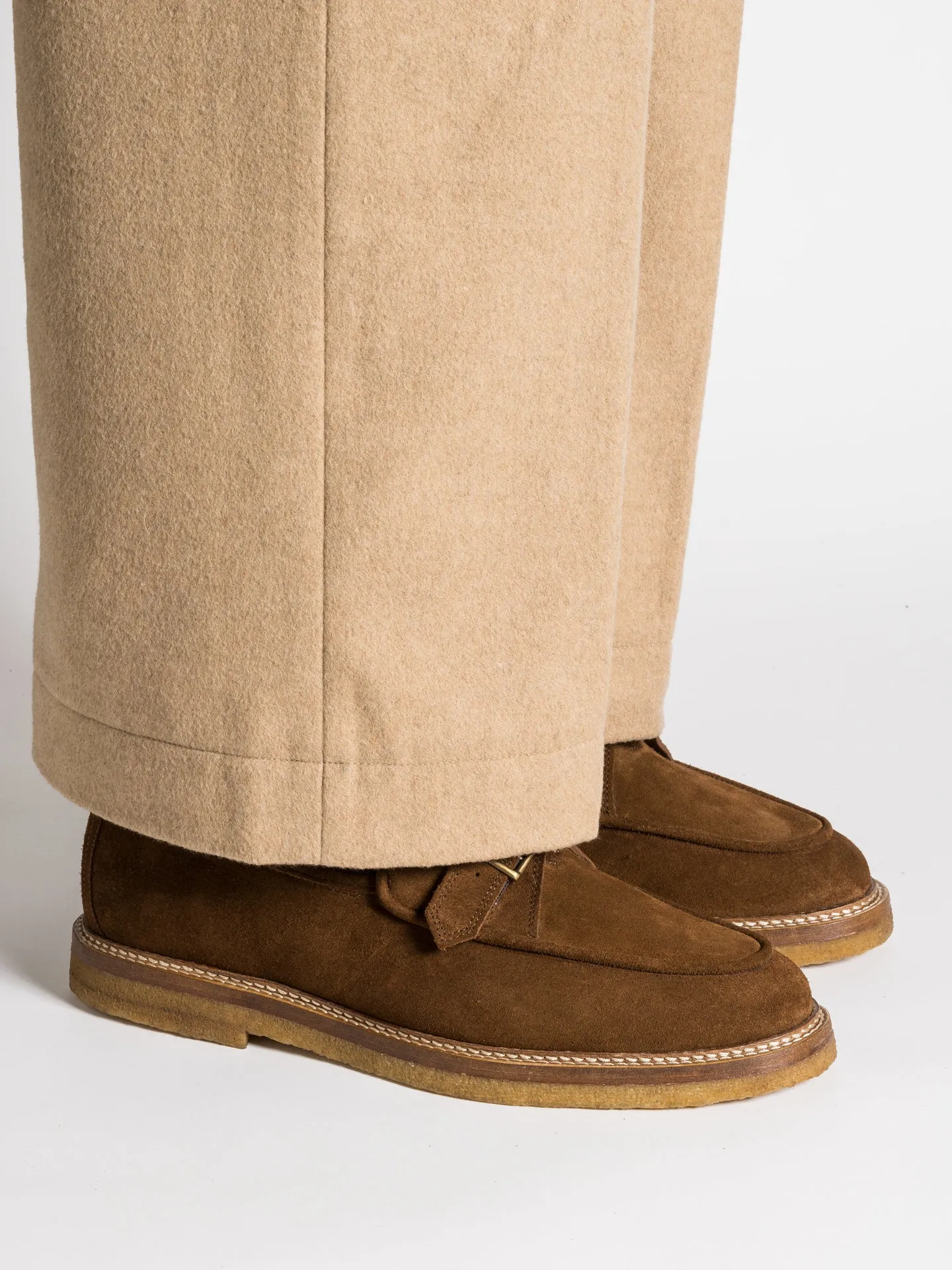 TOMMY BROWN Refined Outfit