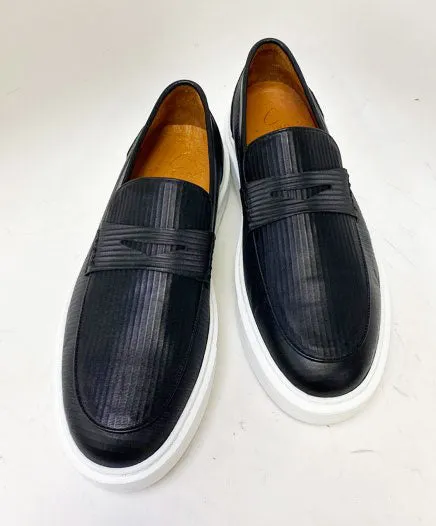 Style: 811200-Black Chic Cool