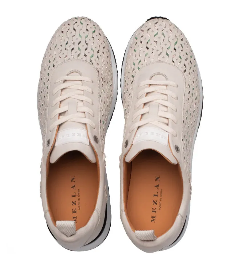 Style: Plata Sneaker Rock Guard Calm Step