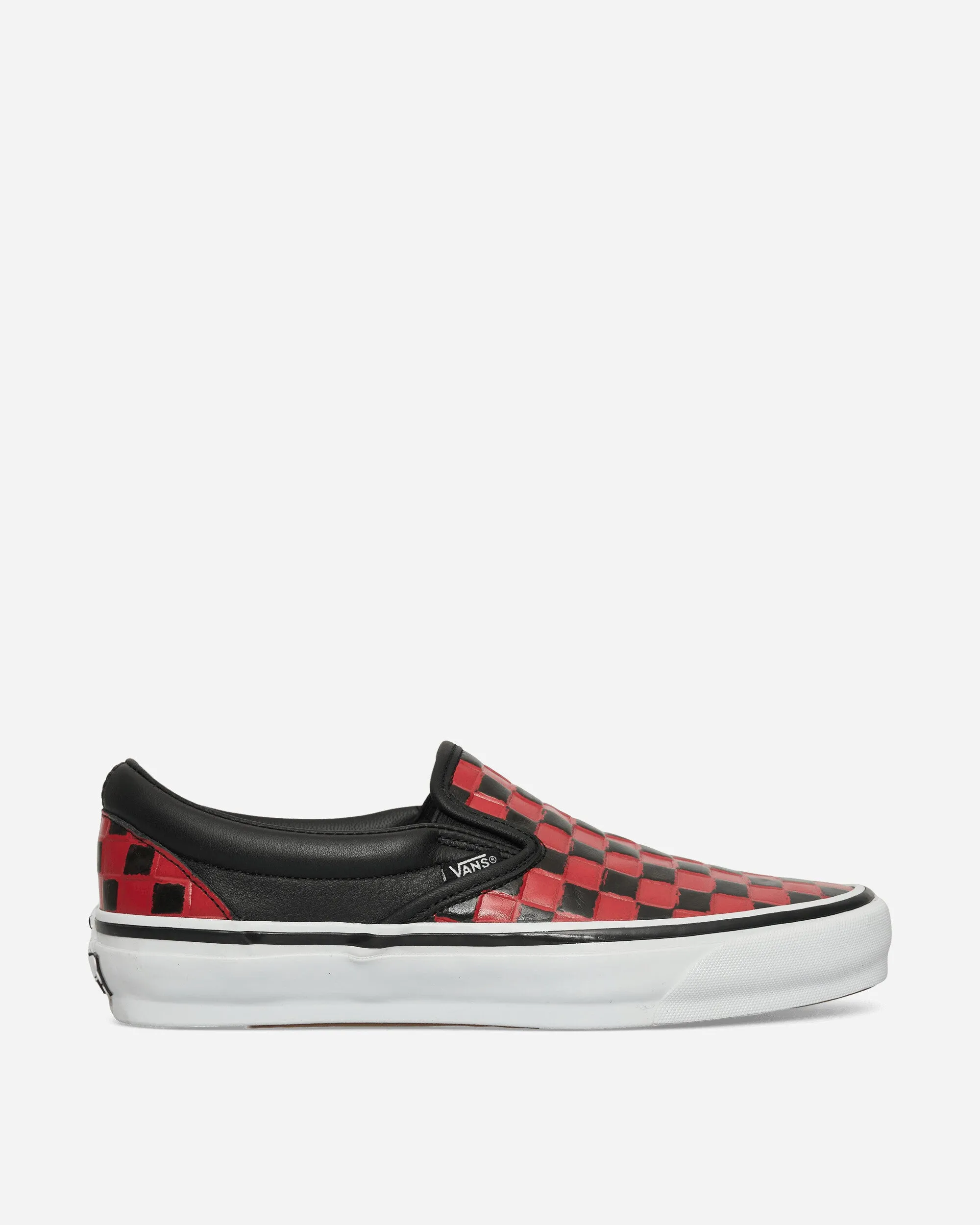 Classic Slip-On 98 Leather Check Vibram Sneakers Black / Racing Red Simple Step Shoes