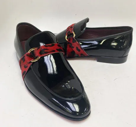 Street Fit Style: 22261-Black/Red