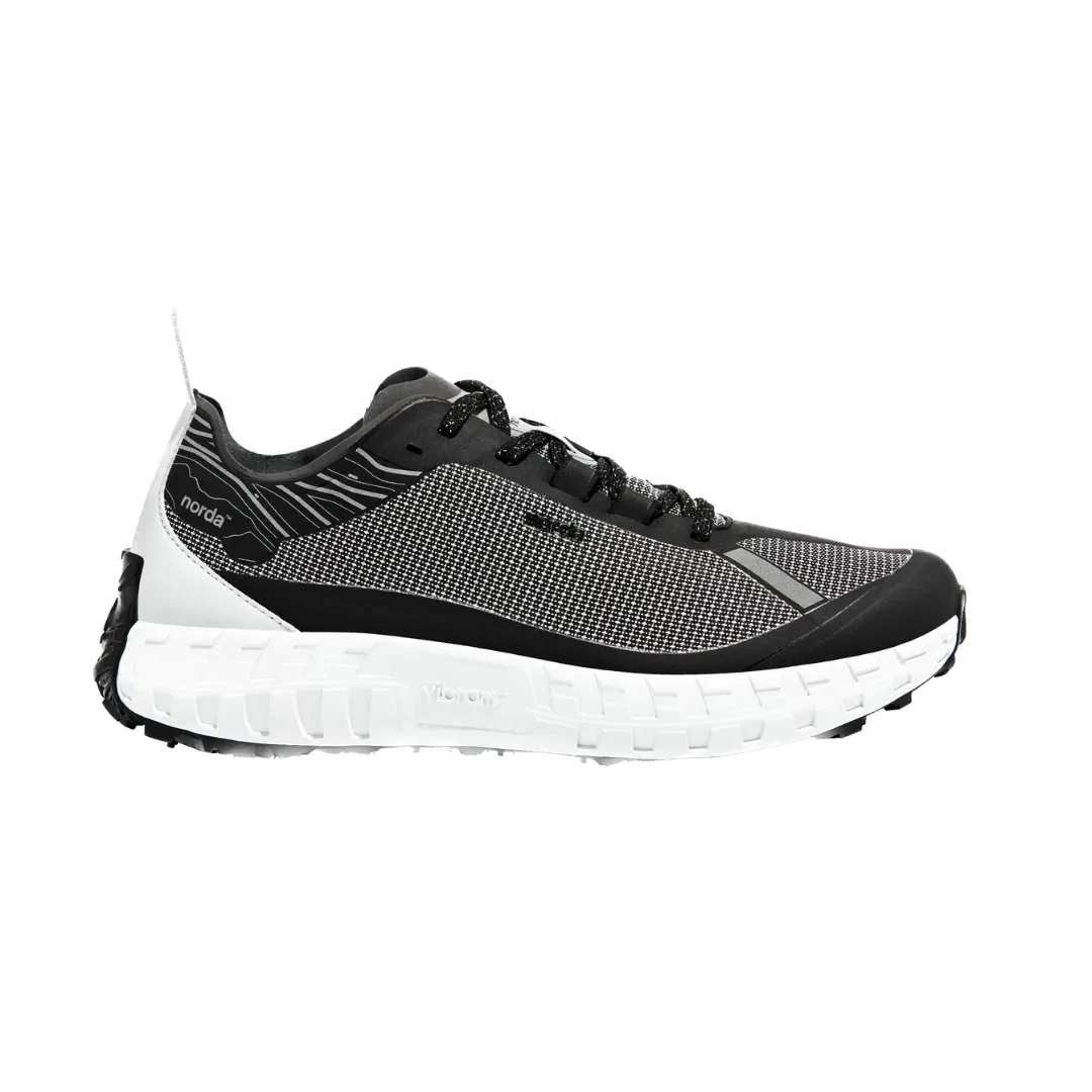Flexible enough for stretching and plyometric drills Precision engineered Norda Women's 001 Core - Carry Over Trail Running Shoes (Black)