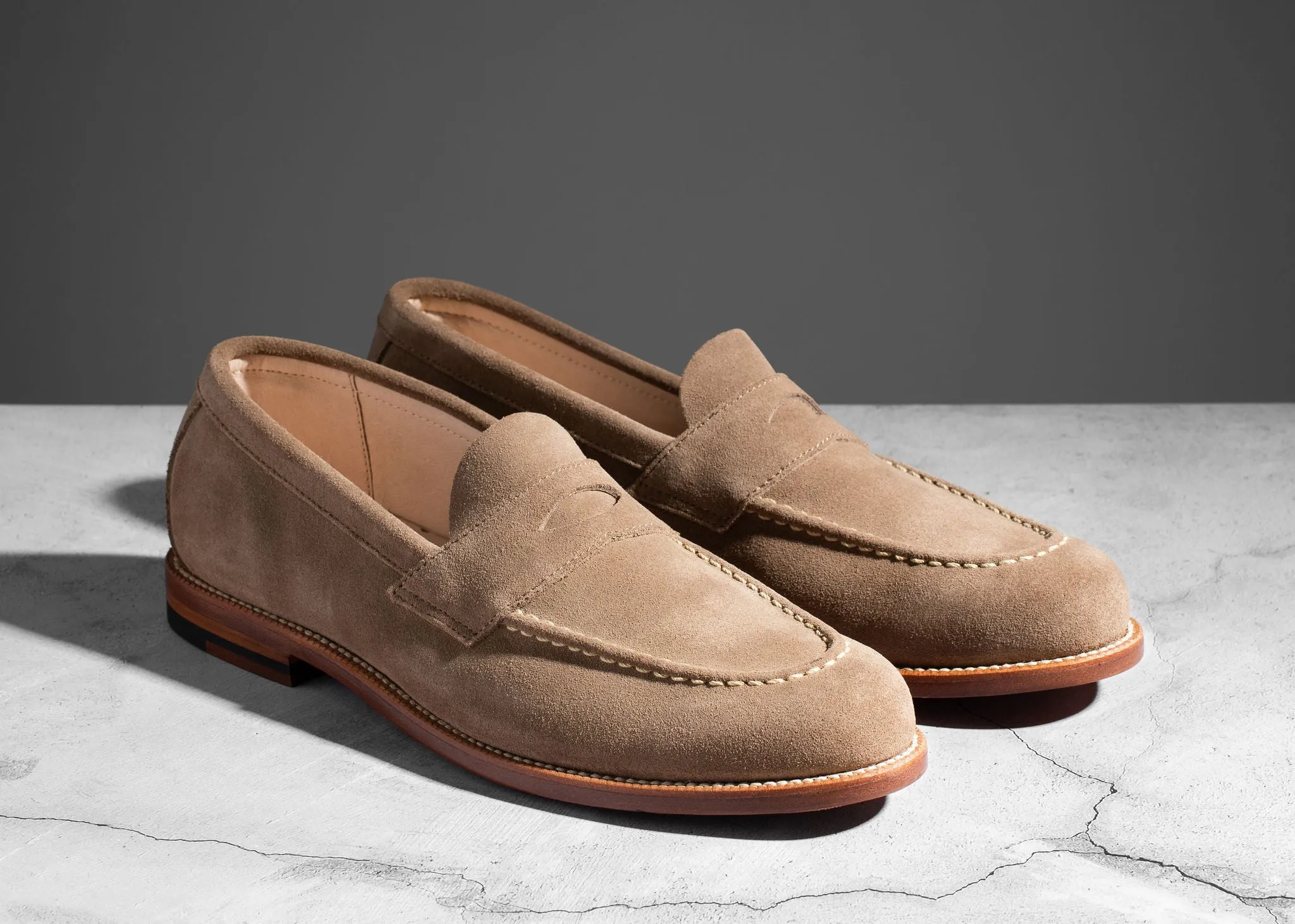 Grip Power Ground Hug Unlined Traveler Penny Sand Suede