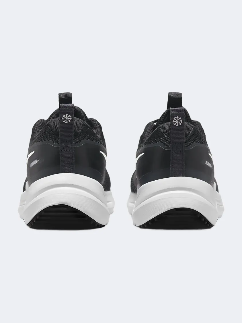 Indoor Muscle Aid Nike Cosmic Gs Boys Running Shoes  Black/White