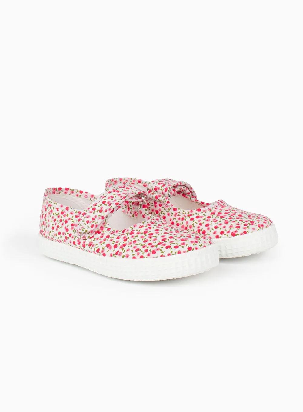 Street Run Park Hike Hampton Canvas Martha Shoes in Red Cherry