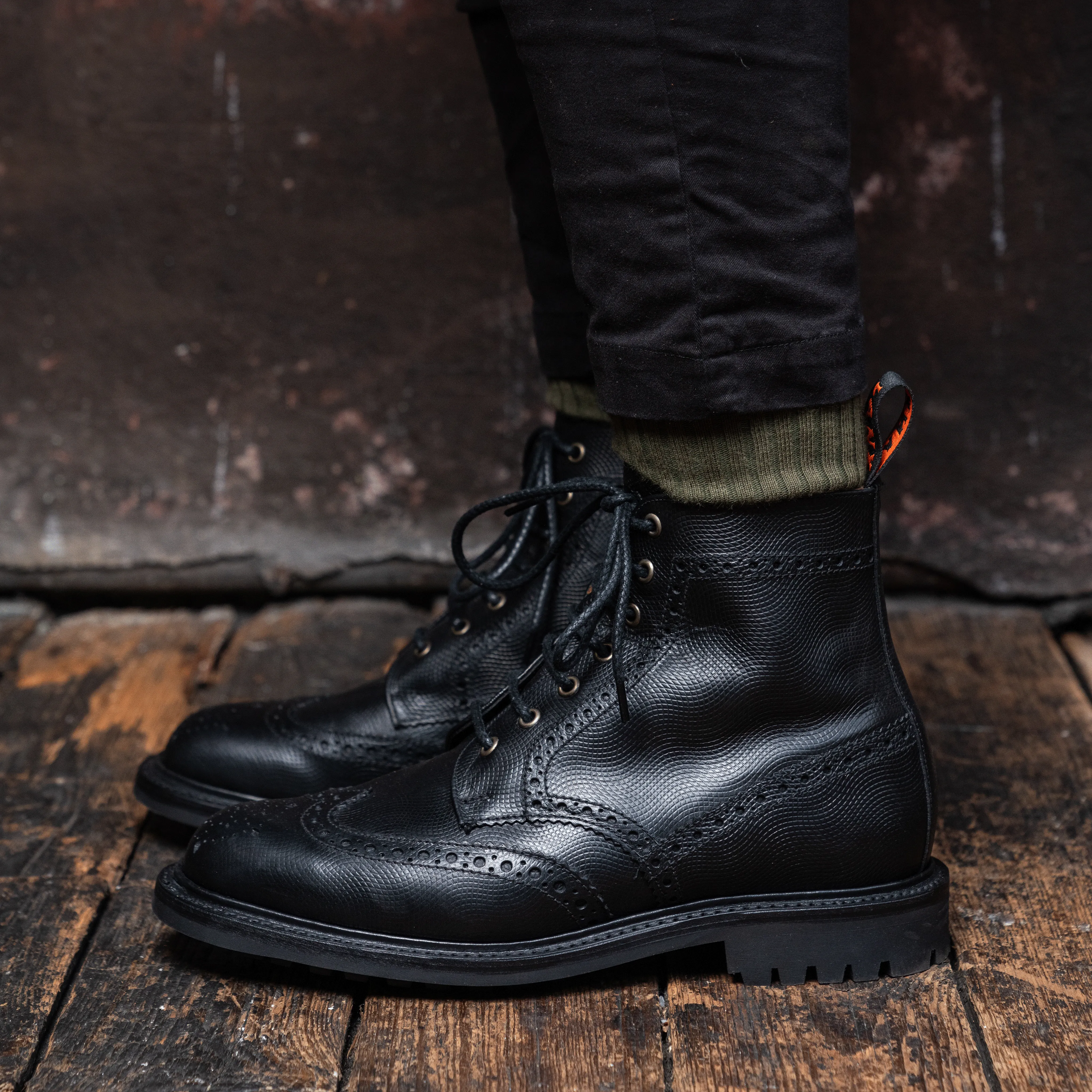 GRINDLETON // BLACK ODYSSEY elegant design Premium Finish Touch