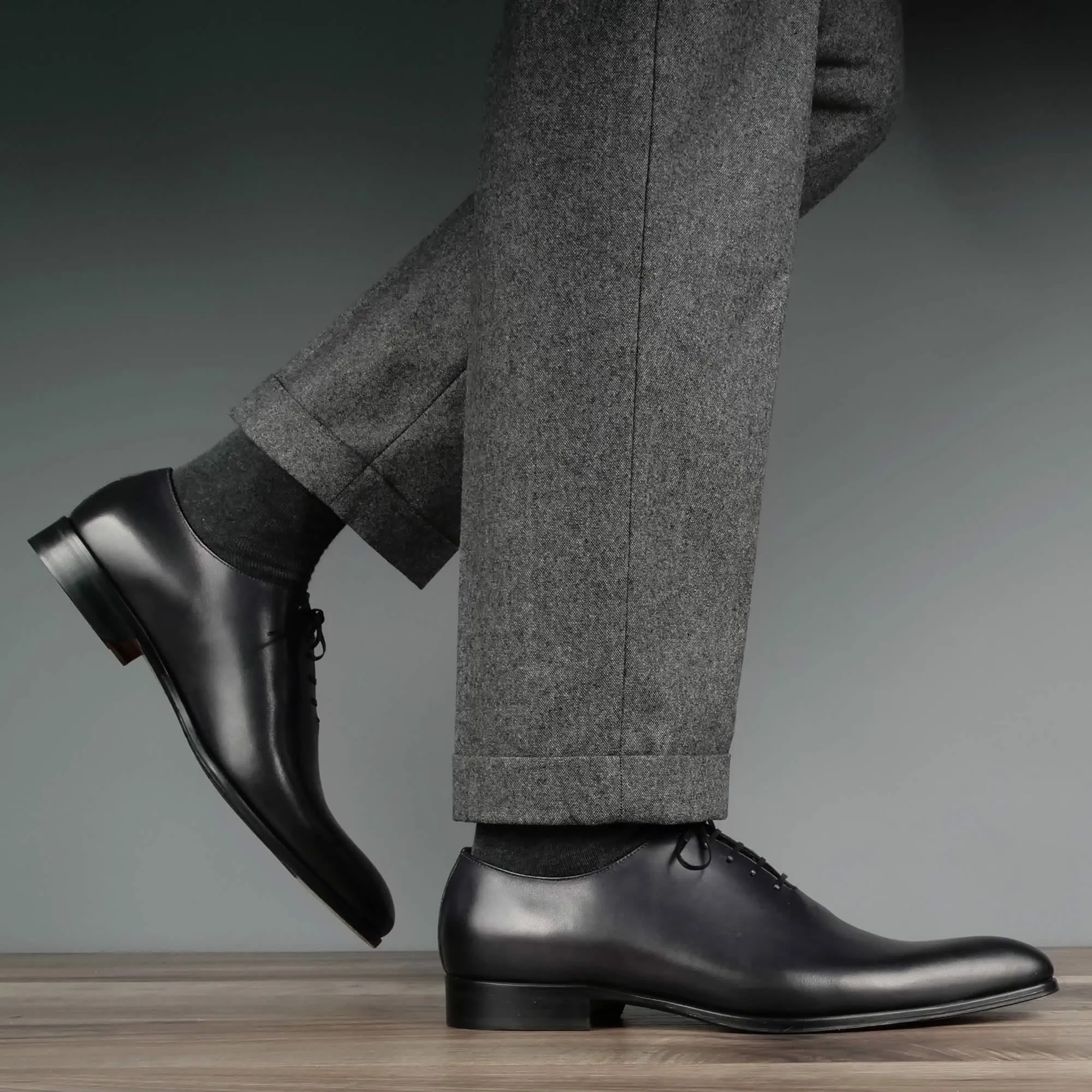 Leather Fashion Comfortable to walk Benson Wholecut Oxford Grey