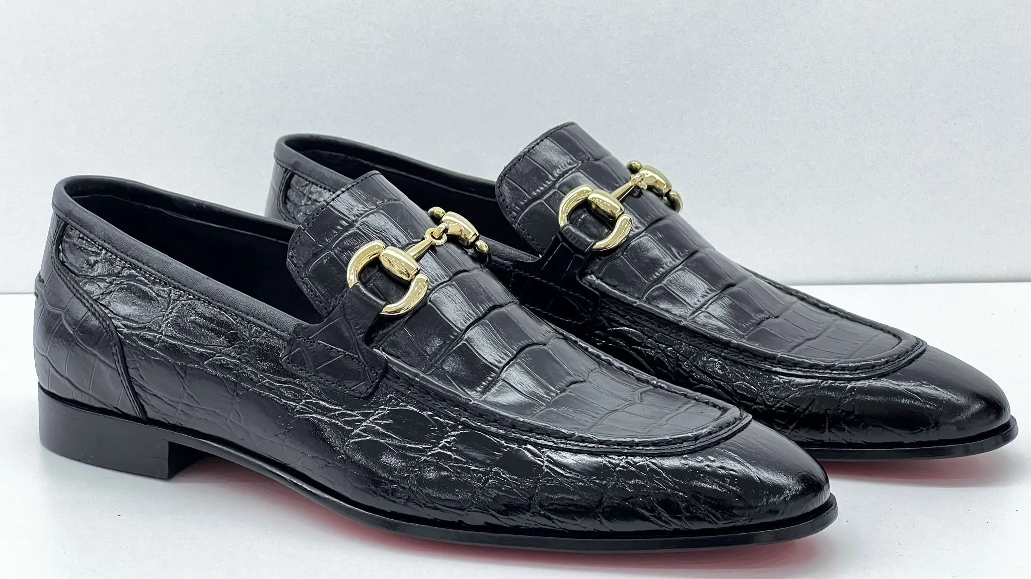 Style: E23AY239-Black Rubber Sole