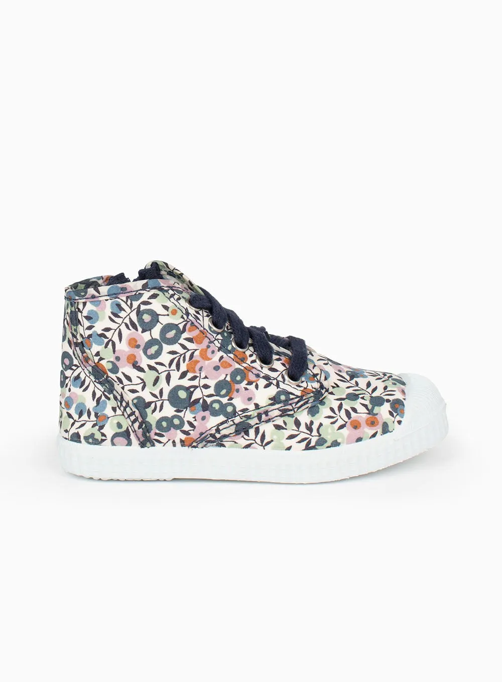 Hampton Canvas Chatham in Wiltshire Platform Style