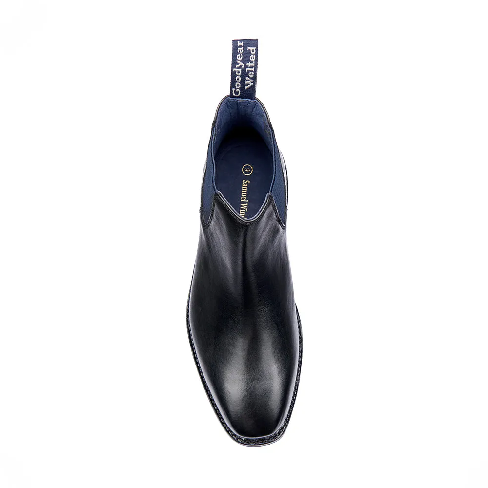 On-The-Go Chic Vanguard Chelsea Boot - Black
