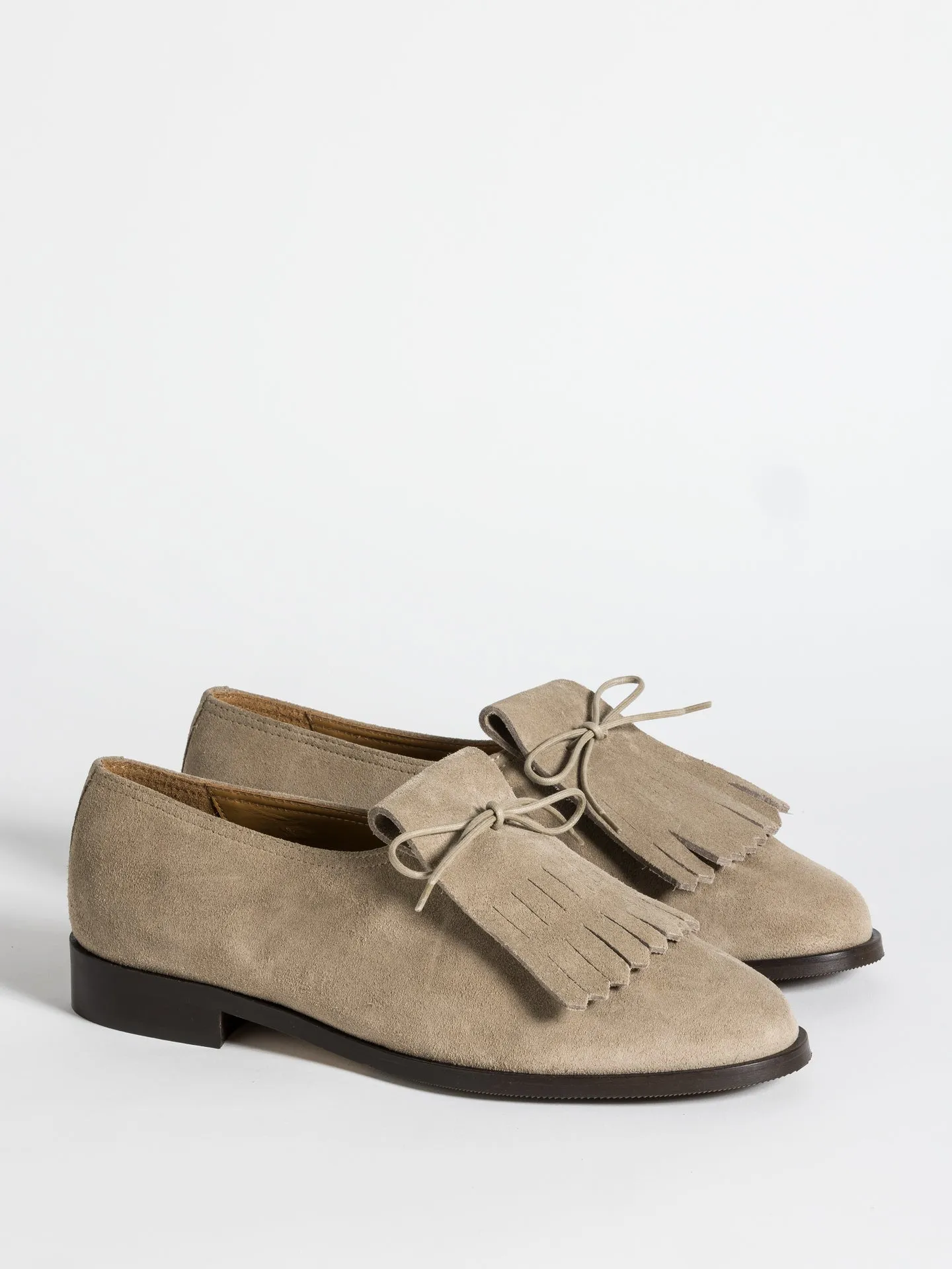 MATT NEW BEIGE Soft Base Classic Lace Up