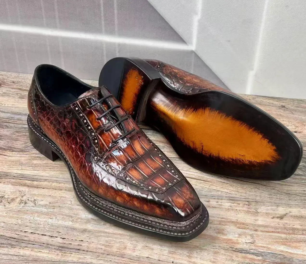 Cliff Edge zipper Style: Chancellor-Cognac