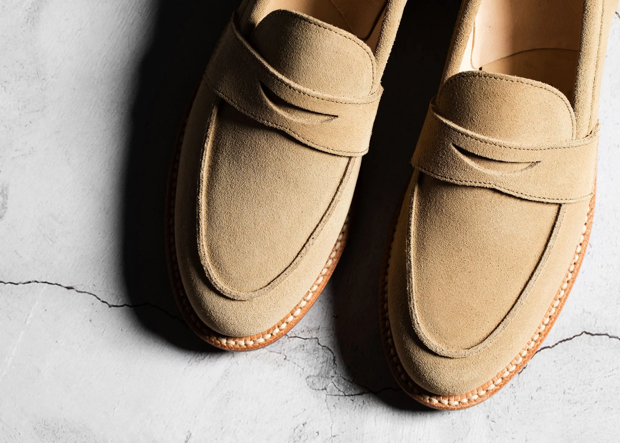Comfortable walking shoes Clara Penny Loafer Tan Suede