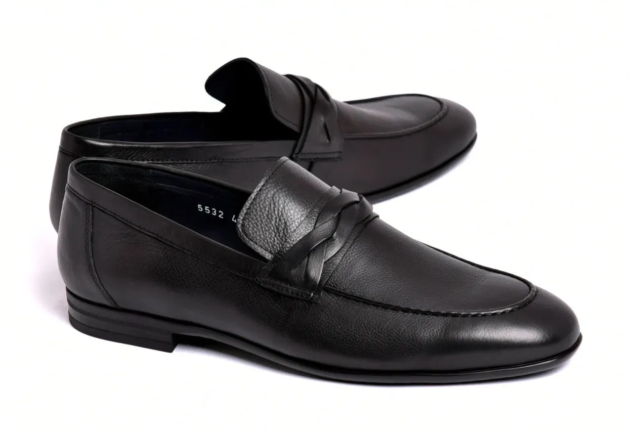 Versatile Style: 5532-Black