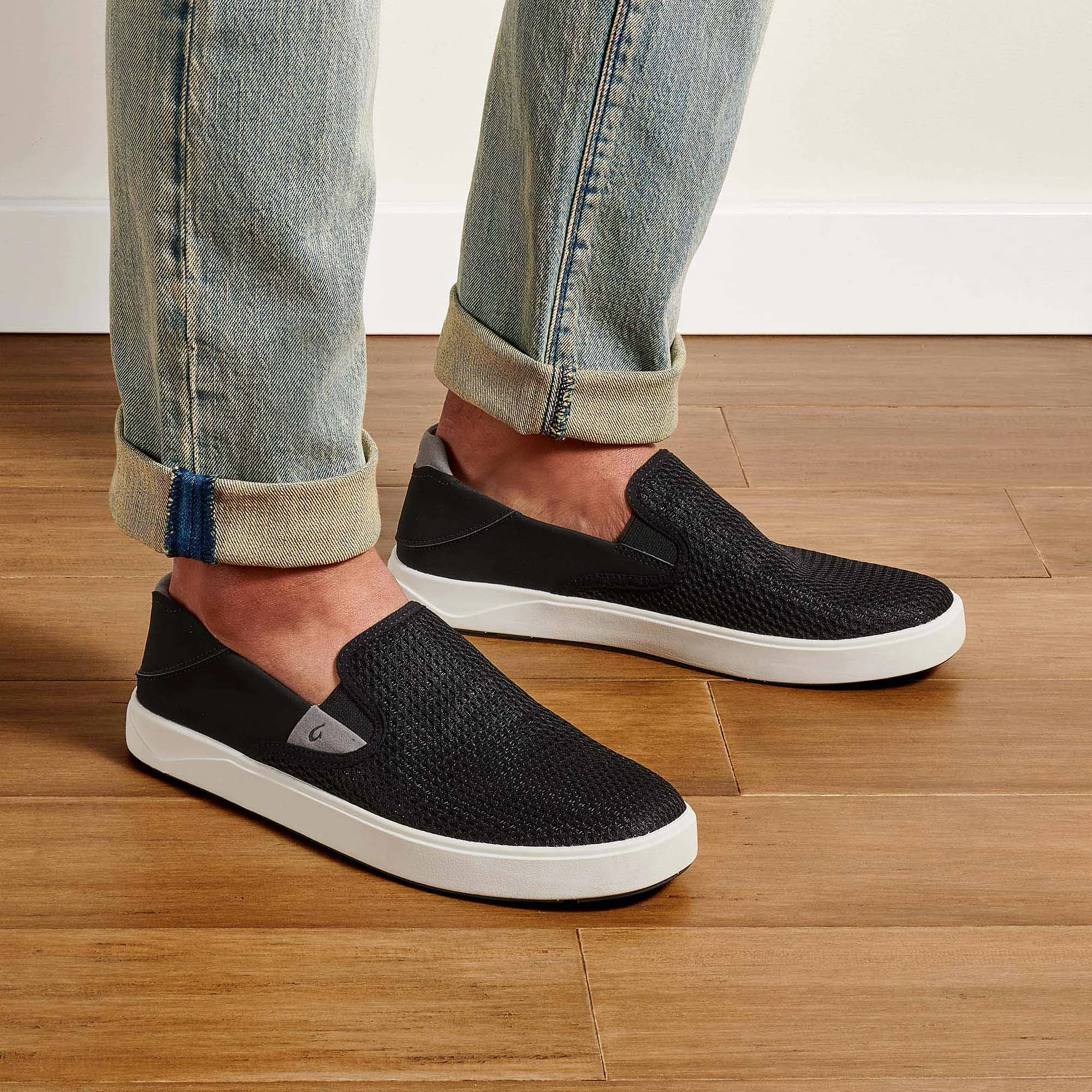 Lae??ahi - Black Travel Ready Easy Walk Fit