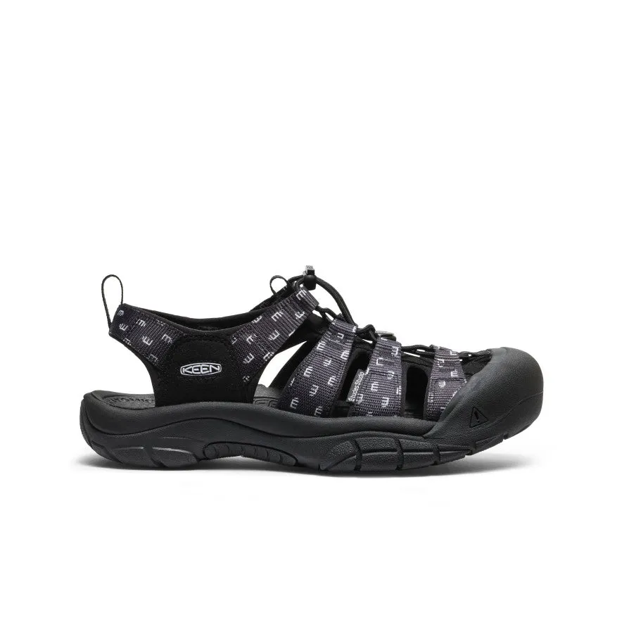 Men's Newport Retro Sandal x ??tudes Studio  |  Etudes Black Forefoot flare improves ground control during sprints Classic