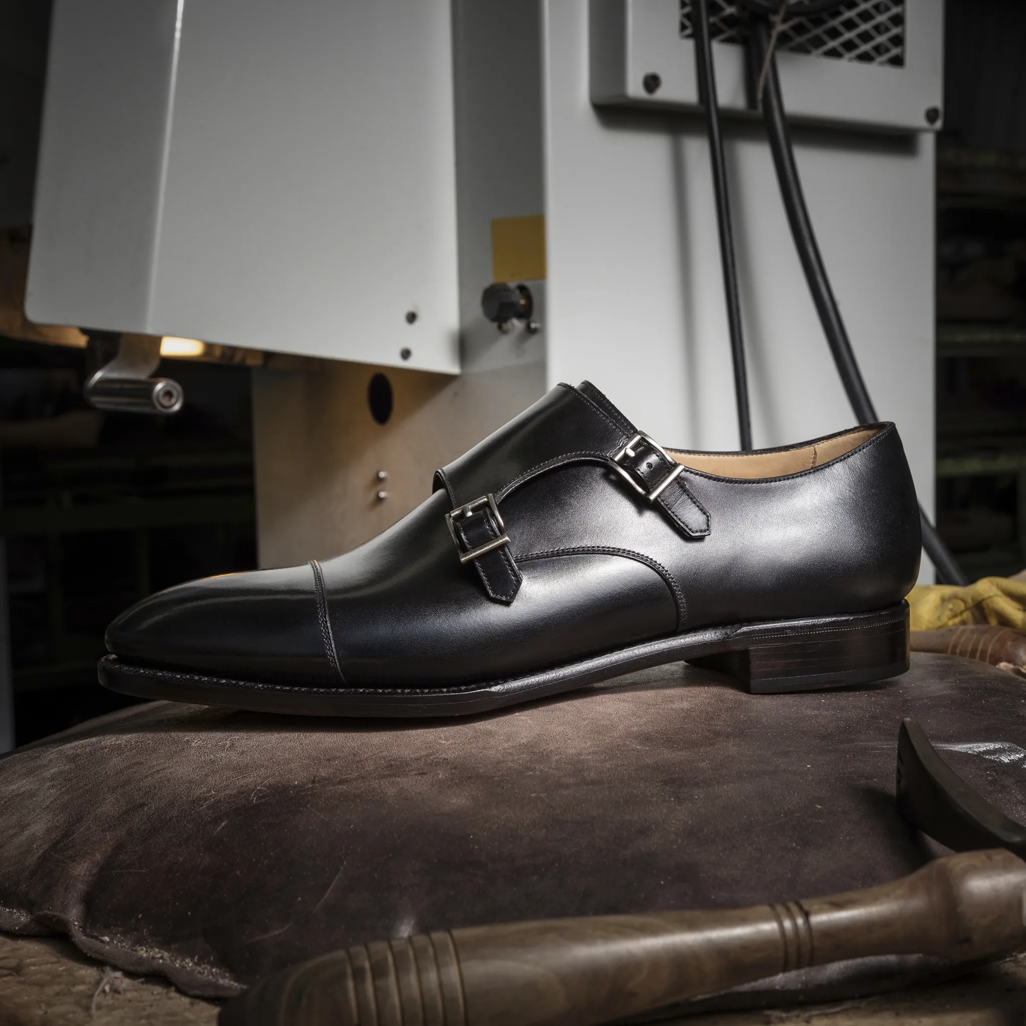 Boardroom Style Dark Tone 118 ARTISTA