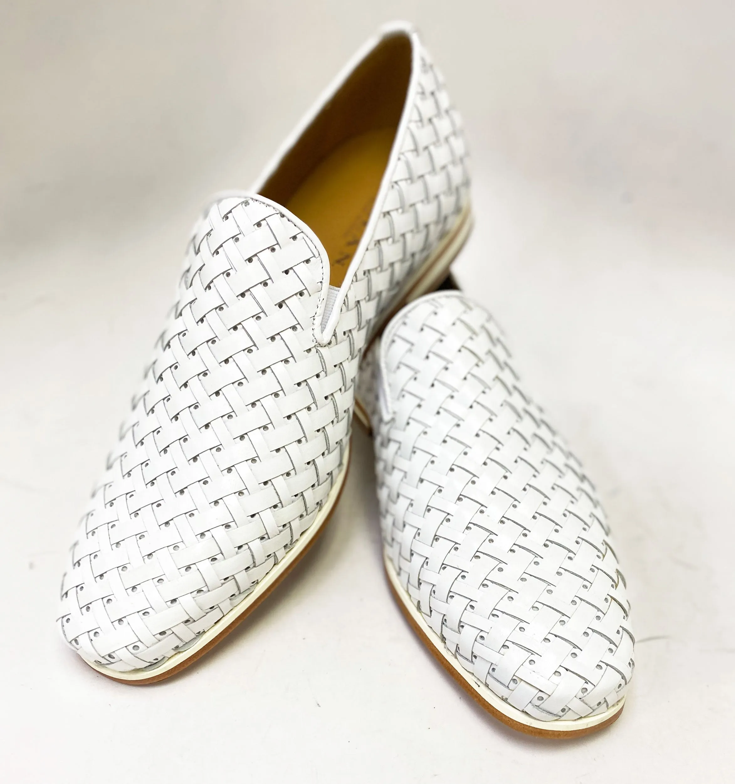 Style: R21558-White Stone Grip