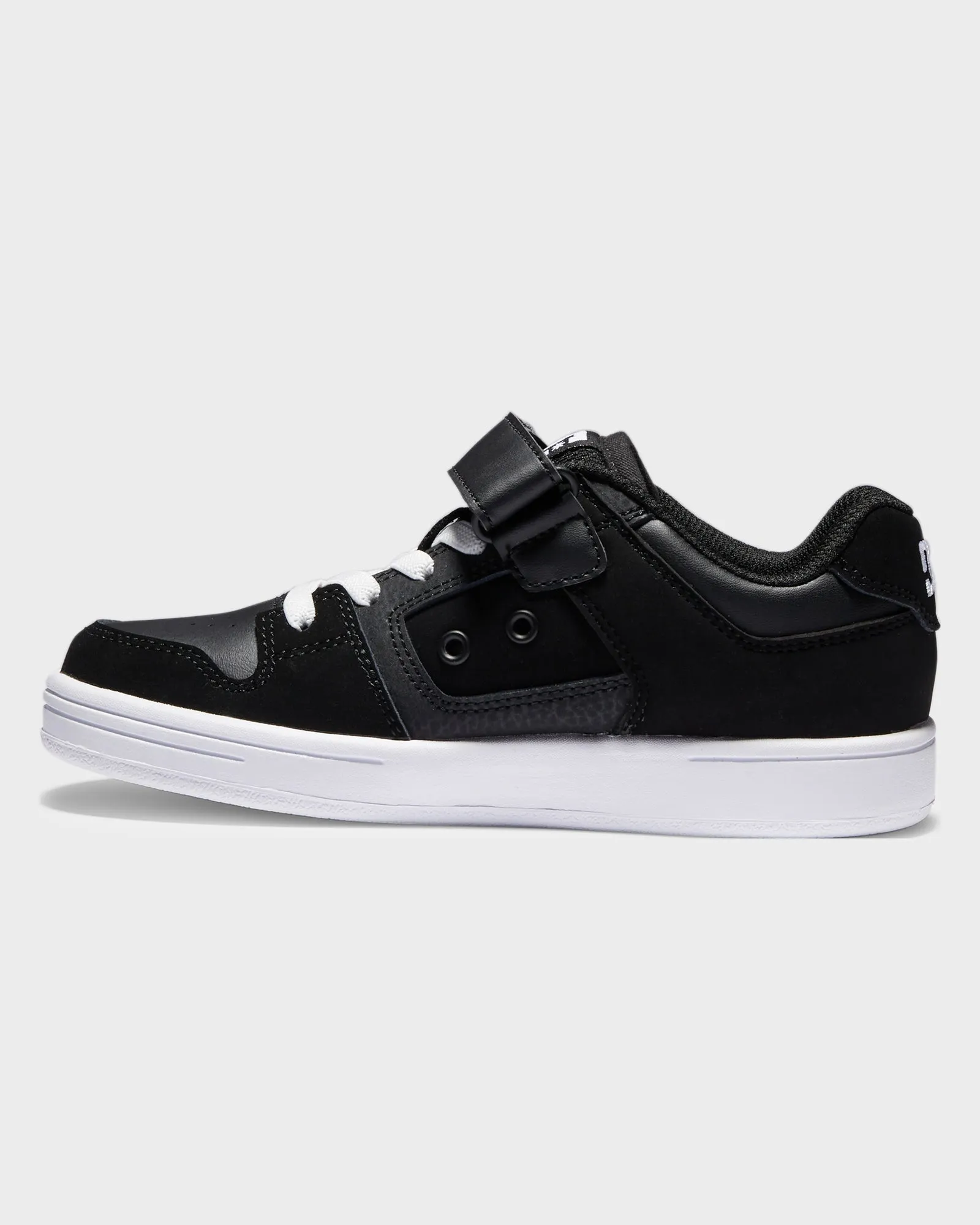 Ventilated Non Marking Soles Boys 8-16 Manteca 4 V Skate Shoes