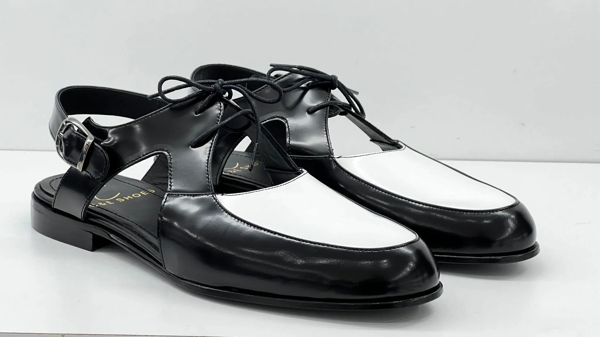 Style: S455-Black/White Moon Walk