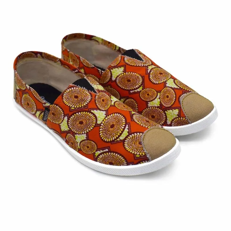 Foot Ease Movie Night Emmy Chapisha Canvas Shoes - Multi Brick Red