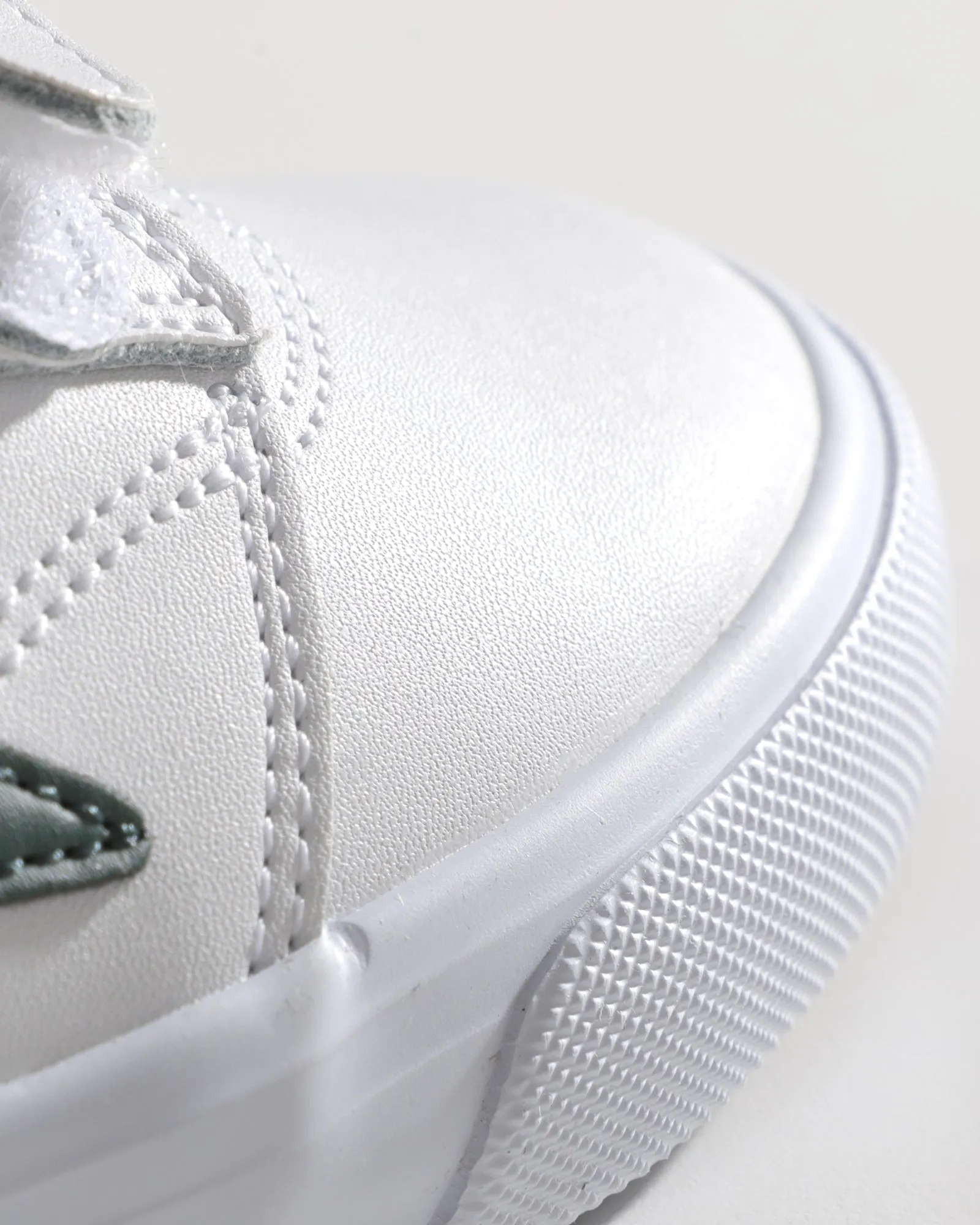 Freeze Grip Strong Step Griffin Kids - White/Pine Leather