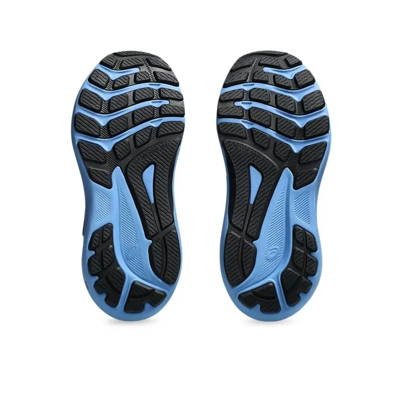 ASICS GT-1000 13 PS Kids Running Shoes running on a clay track shoes