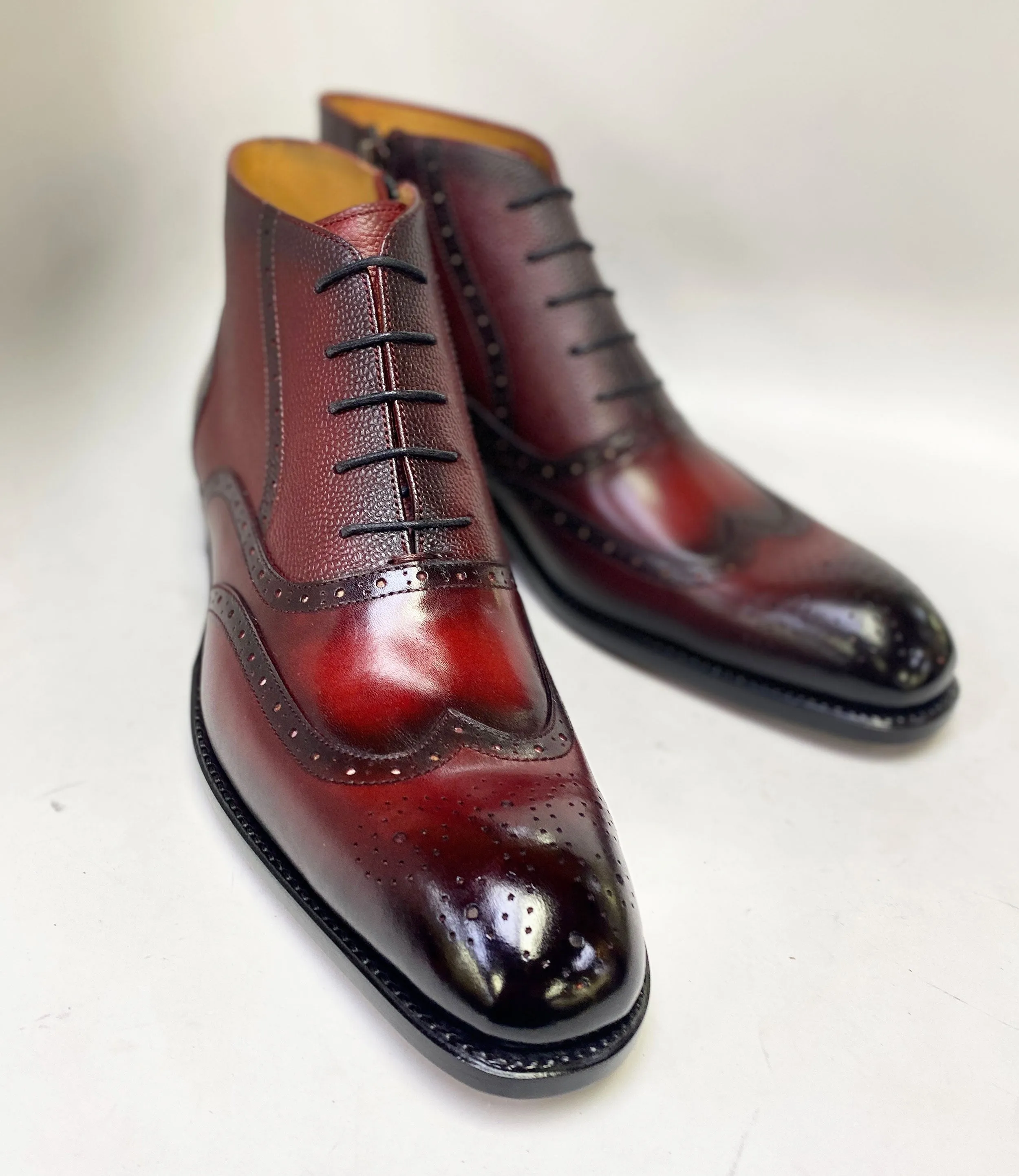 Style: Stanford-Burgundy Hiking Mood Indoor