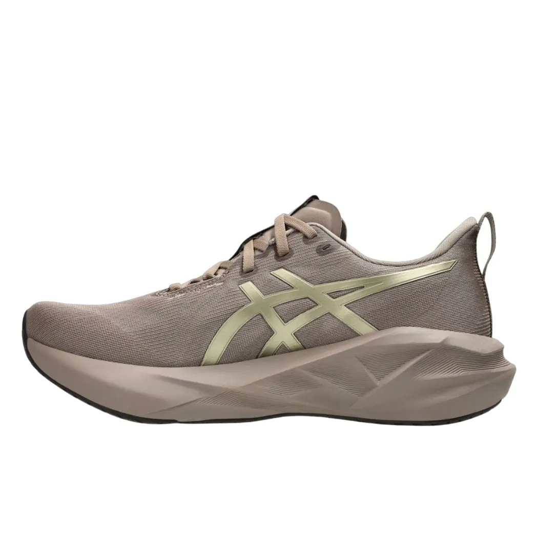 Match Fit Desert Cool asics Novablast 5 Luxe Men's Running Shoes