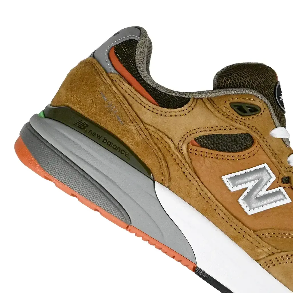 New Balance Numeric NM933 Skateboarding Shoe Bold Grip Textured Surface