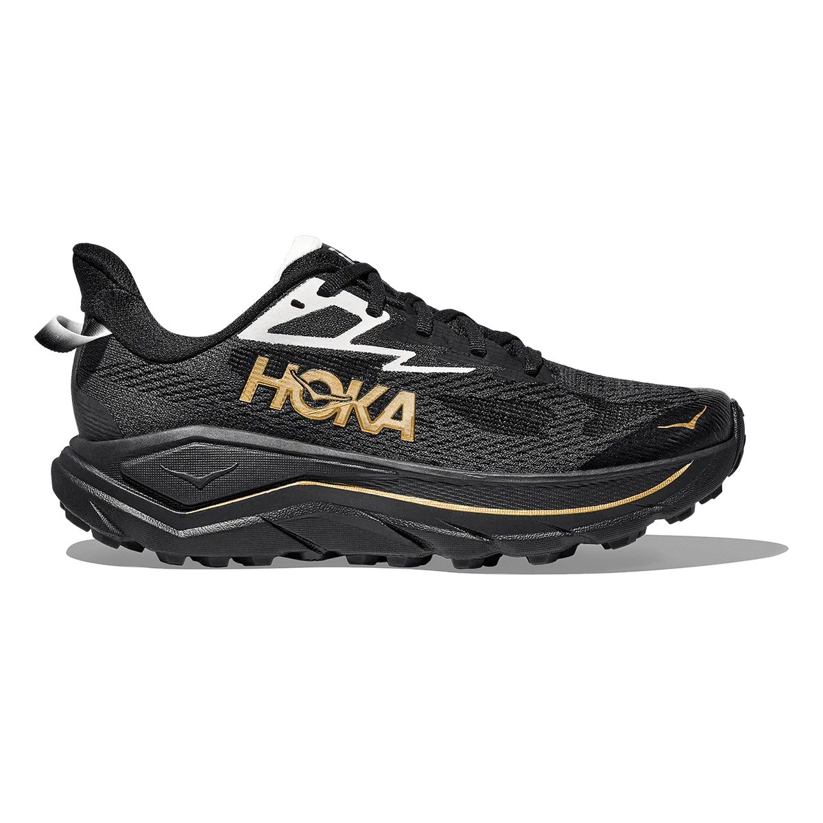 Seamless overlays reduce friction during repetitive motion Women's Challenger 8