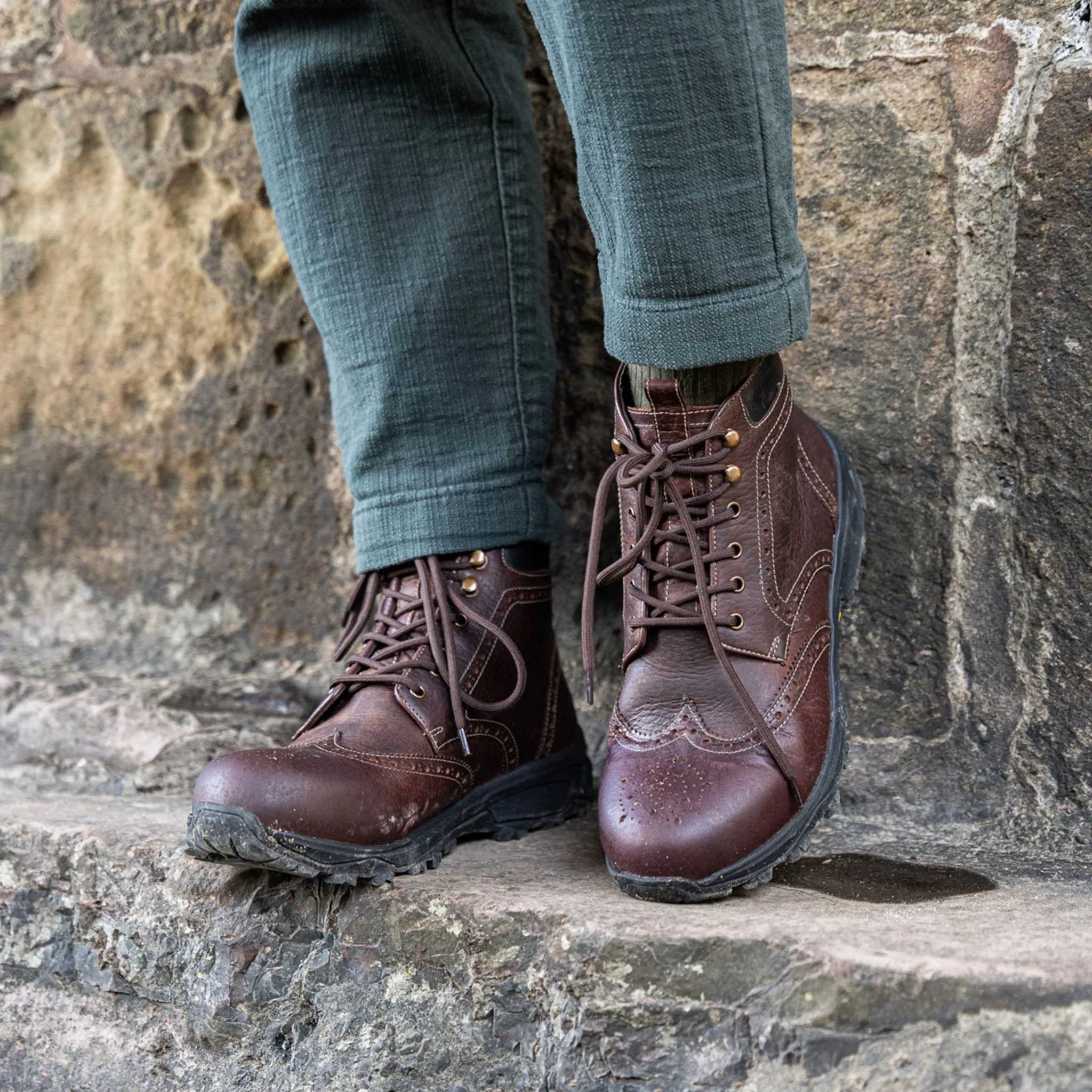 PENDLE // REDBRICK & BLACK Premium Comfort Step Laced Style