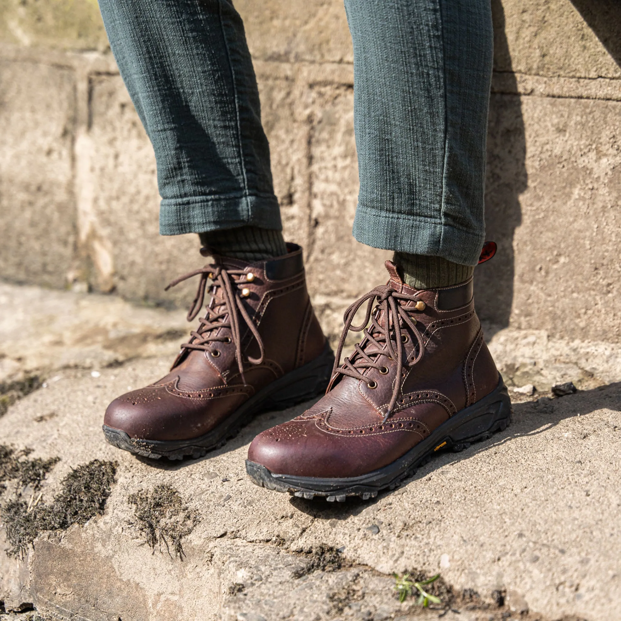 Comfort Driven PENDLE // REDBRICK & BLACK