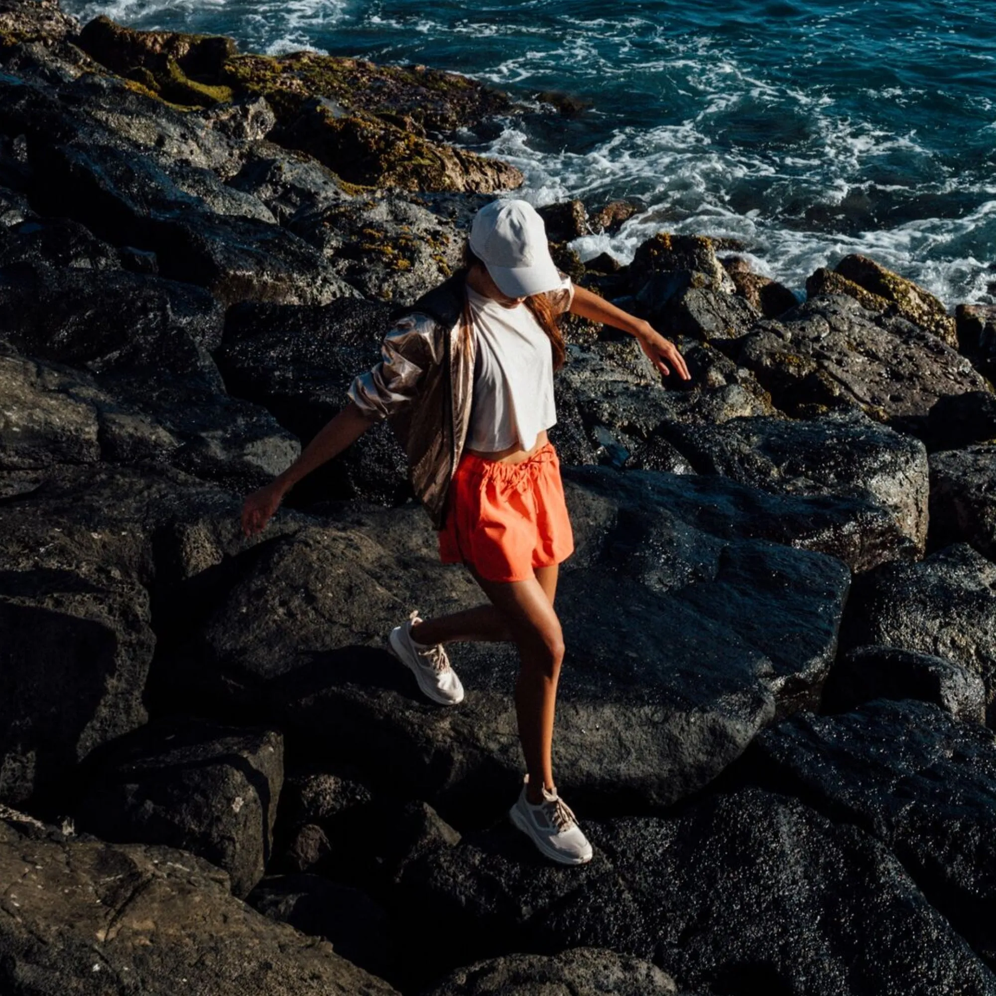 Slip On Style Fit Makiki  -  White Sand / Tapa