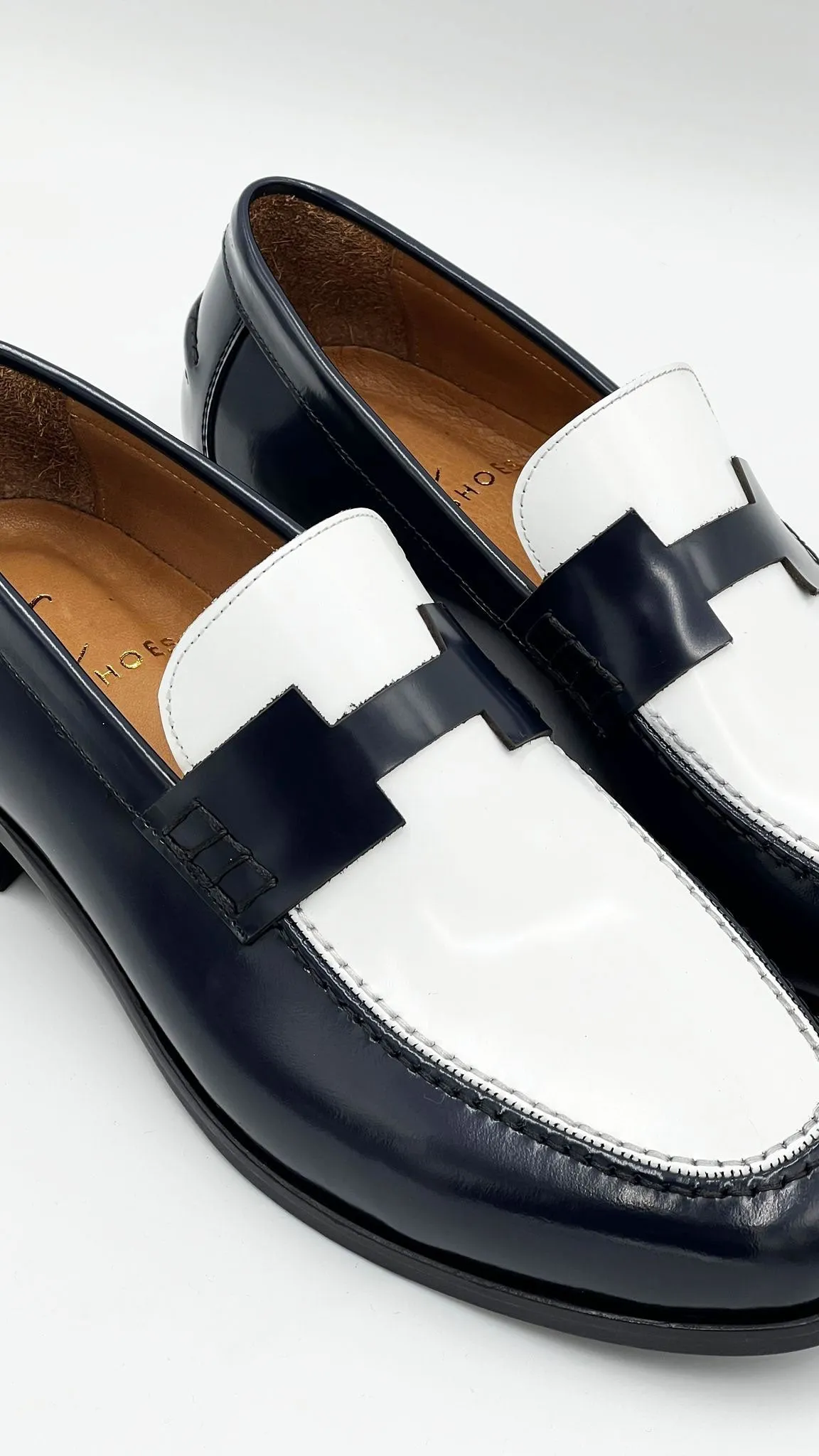 Style: 38154-Navy/White Lightweight