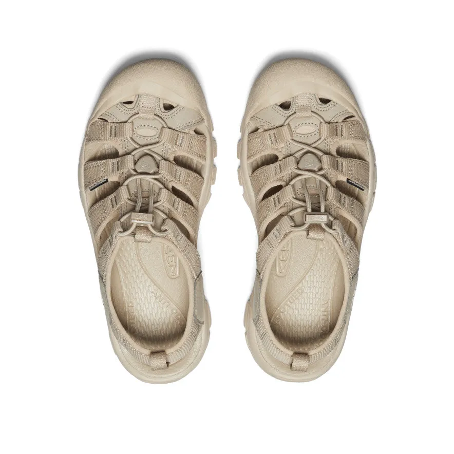 Women's Newport H2  |  Monochrome/Safari Sock-like fit reduces rubbing during direction shifts Ergonomic Build
